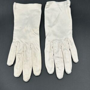 Vintage short Elegant ivory satin sheen Gloves